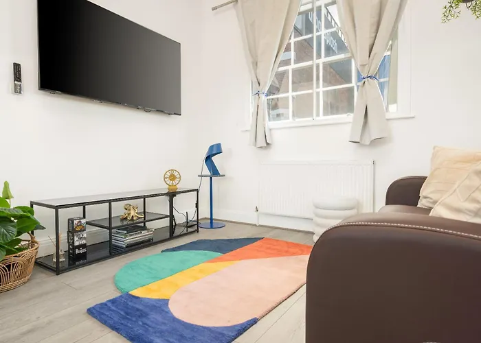 Wood Street - Stylish Prime Location Apartment By Vichy