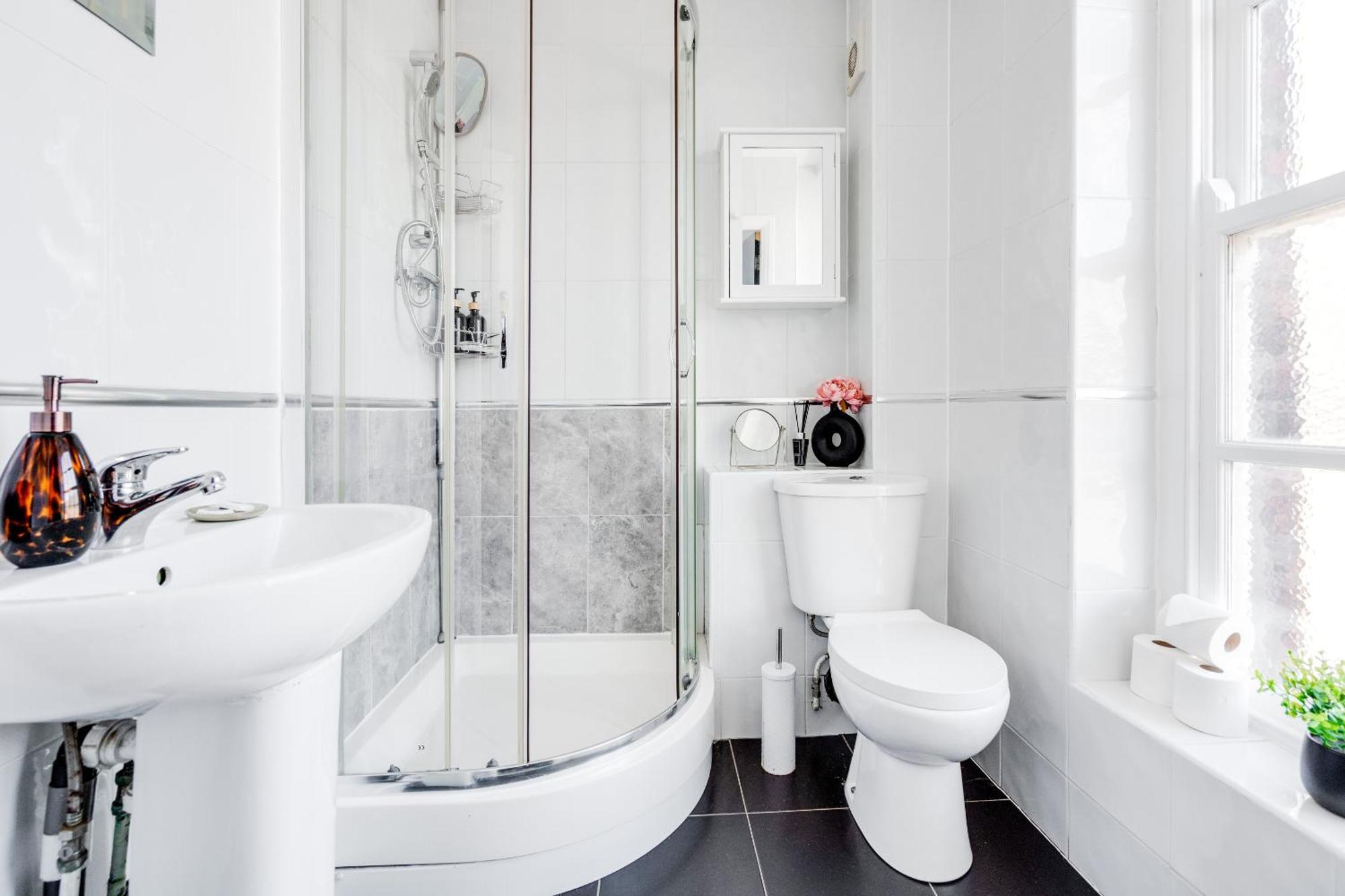 Wood Street - Stylish Prime Location By Vichy Apartment